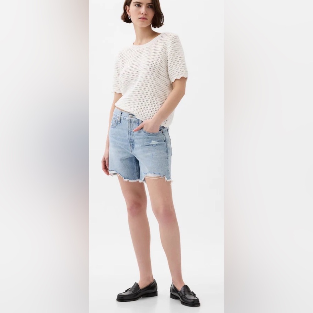 Gap Crochet Knit Sweater in an ivory/white